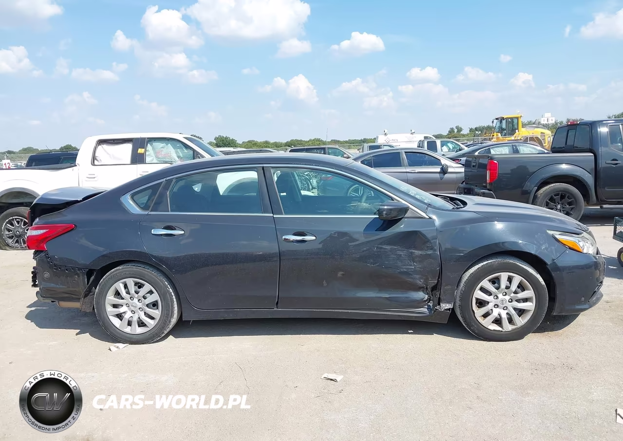 2017 Nissan Altima 2.5 S VIN:1N4AL3AP4HN337848 - 12