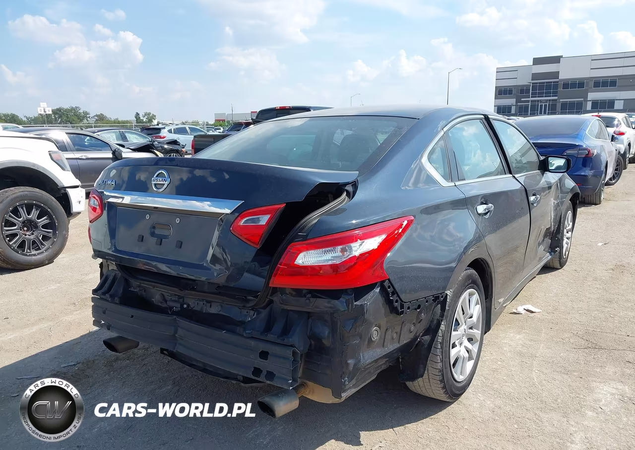 2017 Nissan Altima 2.5 S VIN:1N4AL3AP4HN337848 - 4