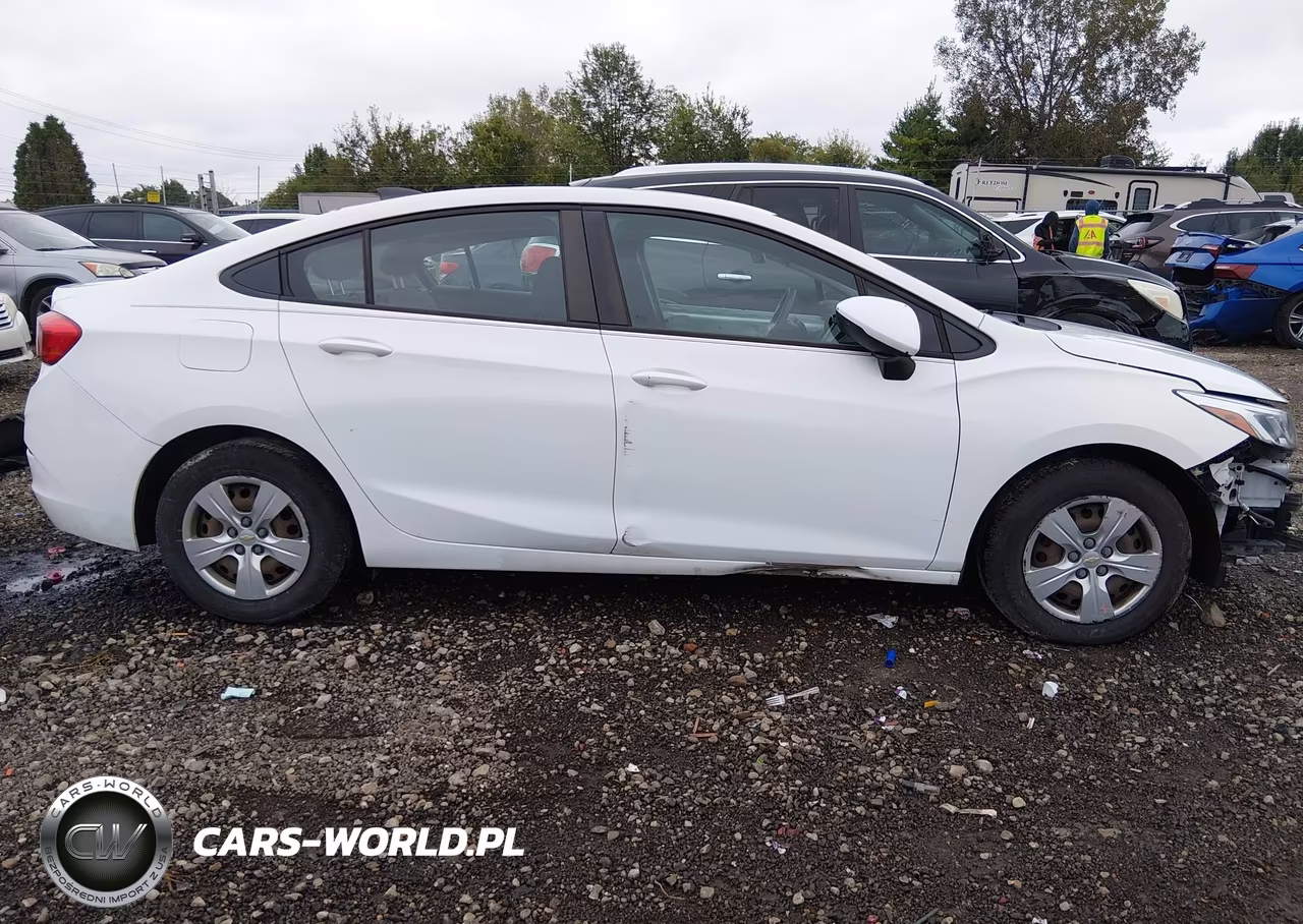 2017 Chevrolet Cruze Ls Auto VIN:1G1BC5SM2H7113893 - 14
