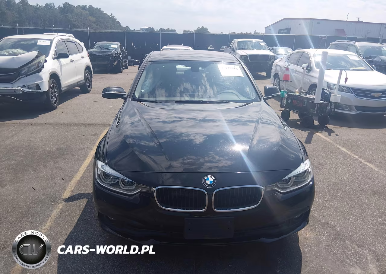 2018 BMW 320I xDrive VIN:WBA8E5G52JNV02237 - 12