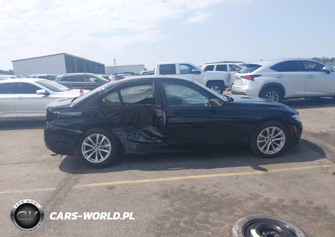 2018 BMW 320I xDrive VIN:WBA8E5G52JNV02237 - 13