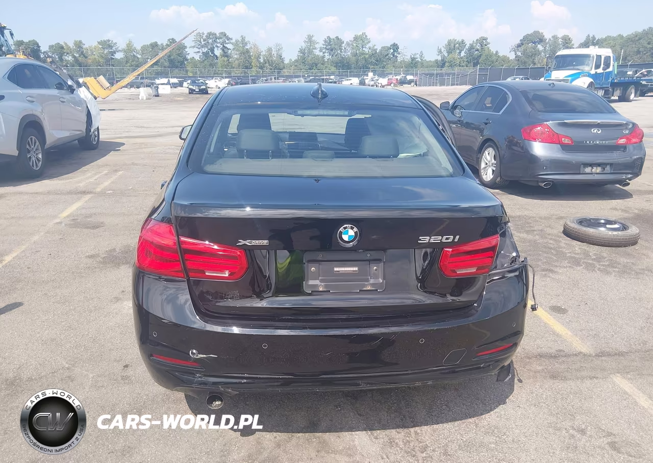 2018 BMW 320I xDrive VIN:WBA8E5G52JNV02237 - 16