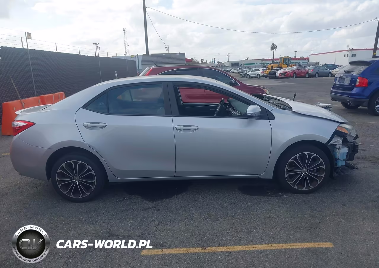 2015 Toyota Corolla S Plus VIN:5YFBURHE6FP349941 - 13
