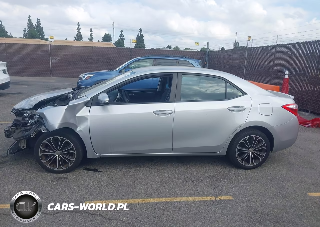 2015 Toyota Corolla S Plus VIN:5YFBURHE6FP349941 - 14