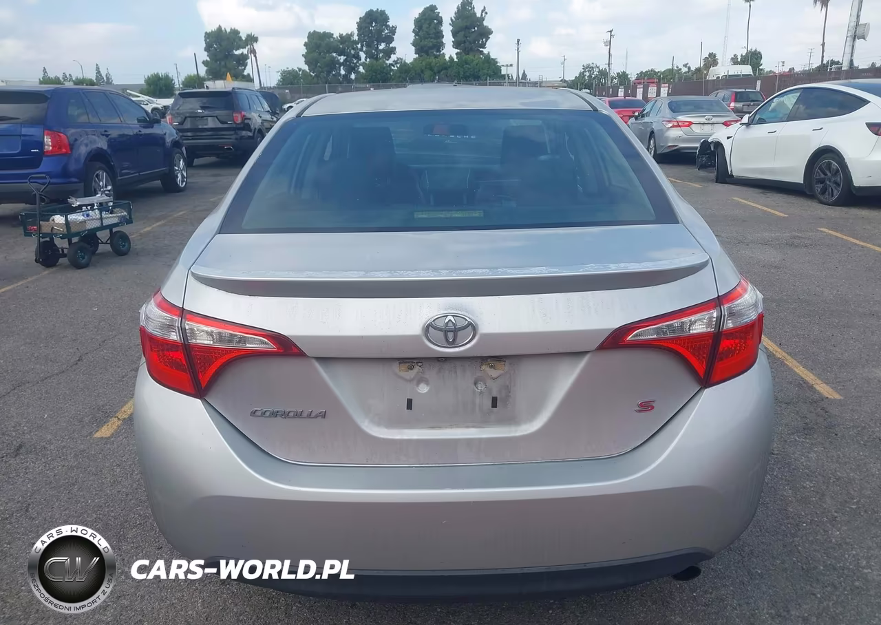 2015 Toyota Corolla S Plus VIN:5YFBURHE6FP349941 - 16