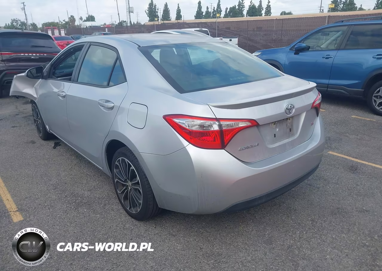 2015 Toyota Corolla S Plus VIN:5YFBURHE6FP349941 - 3
