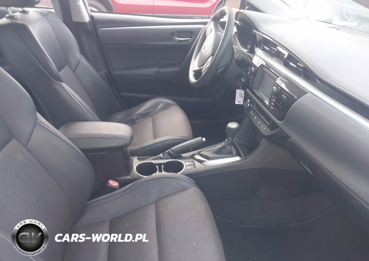 2015 Toyota Corolla S Plus VIN:5YFBURHE6FP349941 - 5