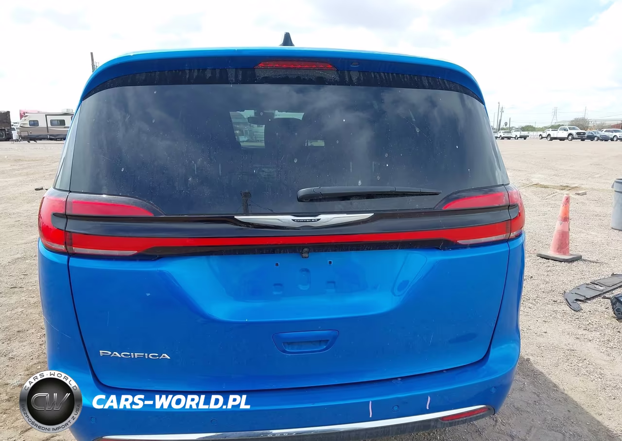 2026 Chrysler Pacifica Select VIN:2C4RC1BGXTR200618 - 17