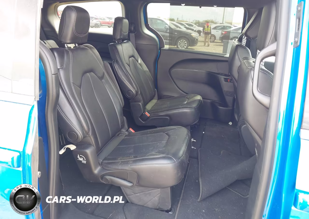2026 Chrysler Pacifica Select VIN:2C4RC1BGXTR200618 - 8