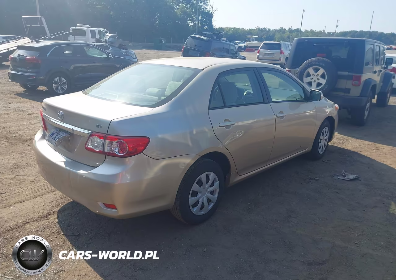 2011 Toyota Corolla Le VIN:JTDBU4EE6B9134437 - 4