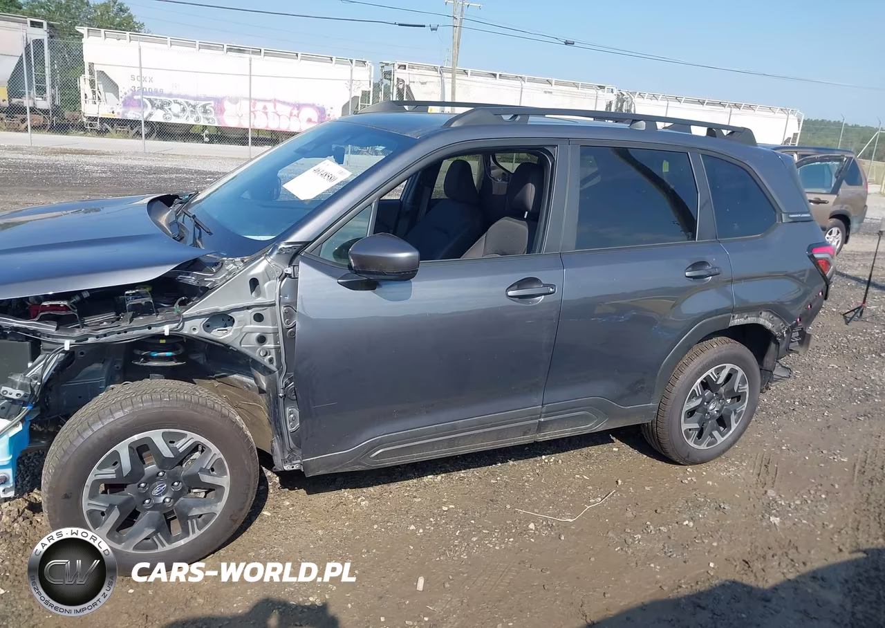 2025 Subaru Forester Premium VIN:JF2SLDBC5SH461912 - 15