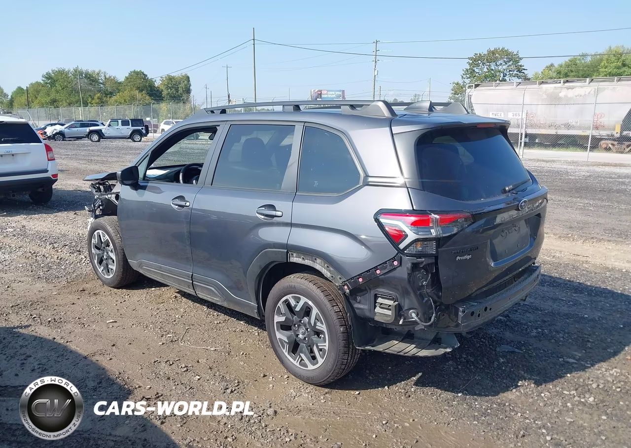 2025 Subaru Forester Premium VIN:JF2SLDBC5SH461912 - 3