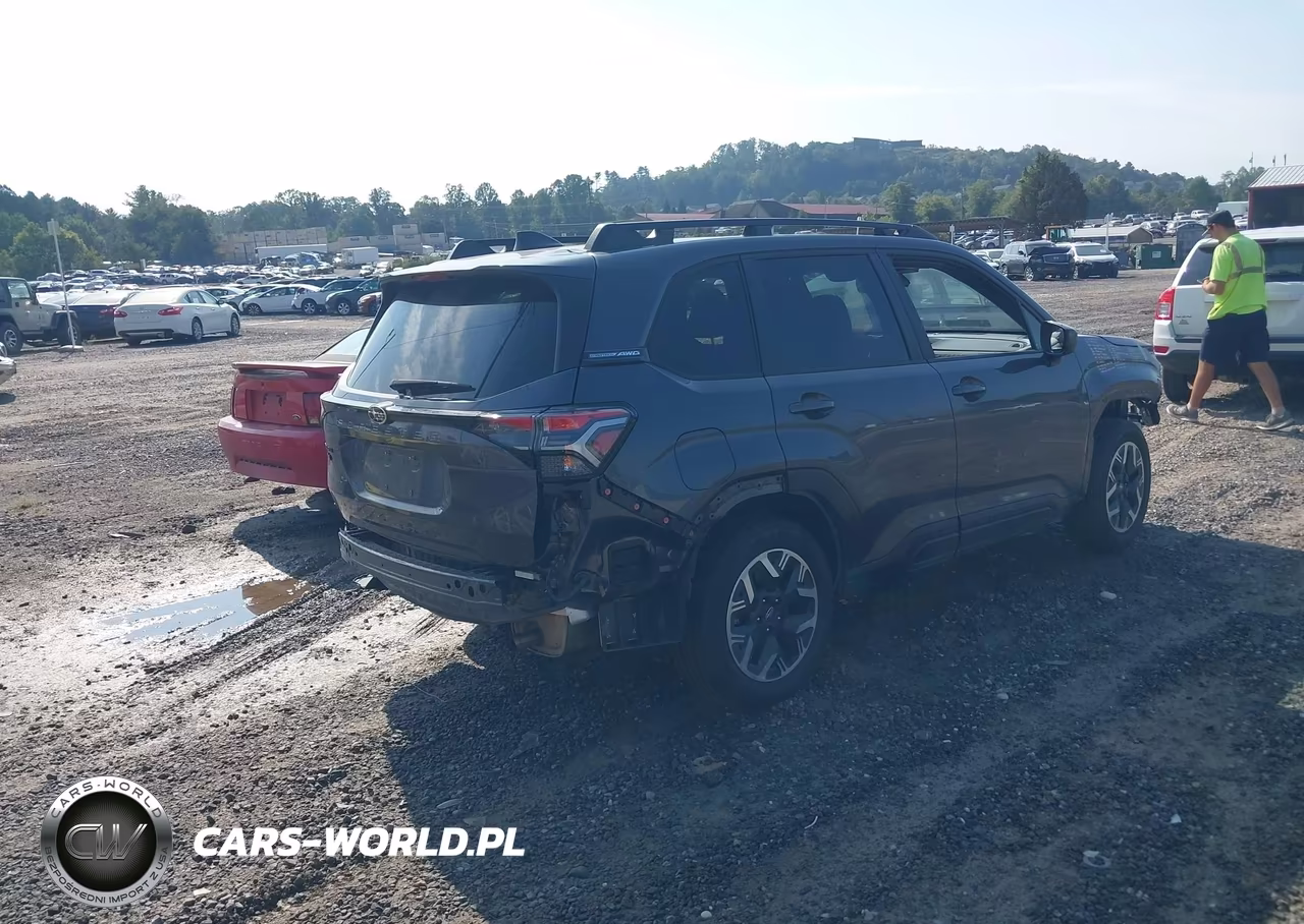 2025 Subaru Forester Premium VIN:JF2SLDBC5SH461912 - 4