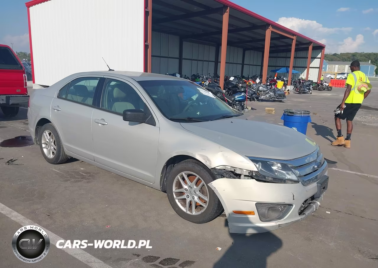 2010 Ford Fusion S VIN:3FAHP0GA0AR243893 - 1