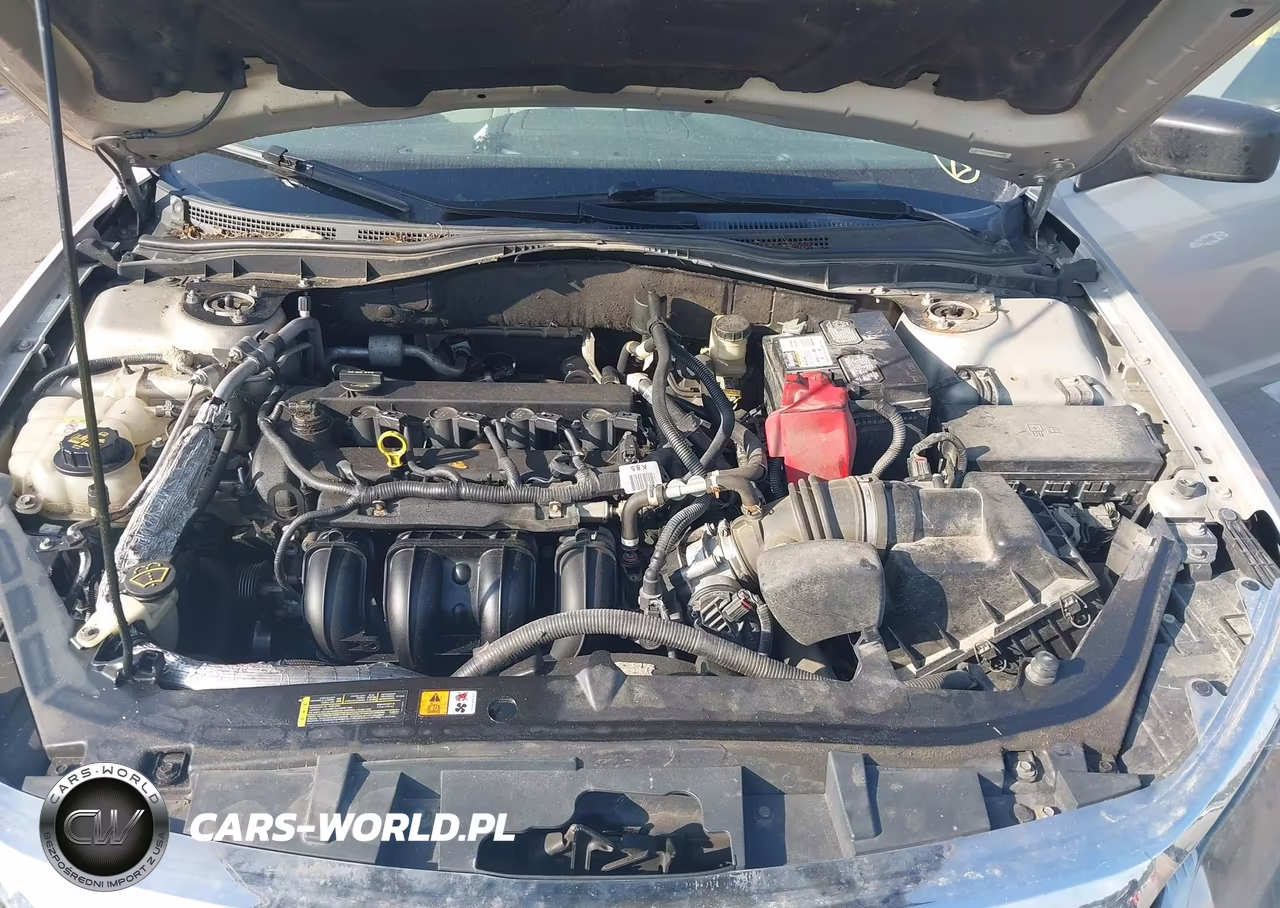 2010 Ford Fusion S VIN:3FAHP0GA0AR243893 - 10