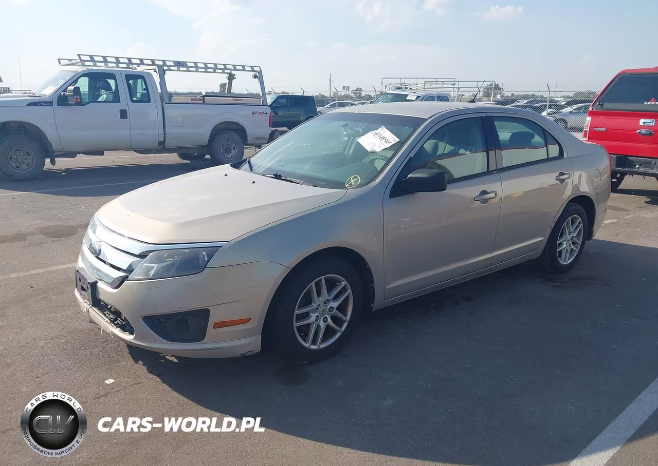 2010 Ford Fusion S VIN:3FAHP0GA0AR243893 - 2