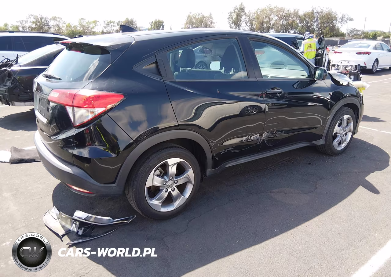 2019 Honda Hr-V Lx VIN:3CZRU5H30KG714677 - 4