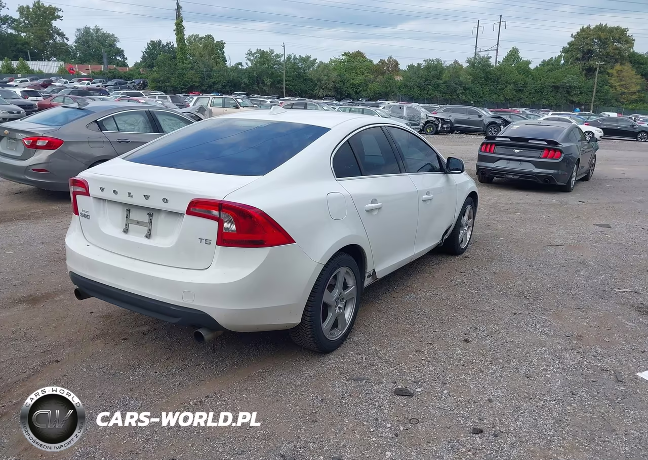 2012 Volvo S60 T5 VIN:YV1622FS2C2132849 - 4