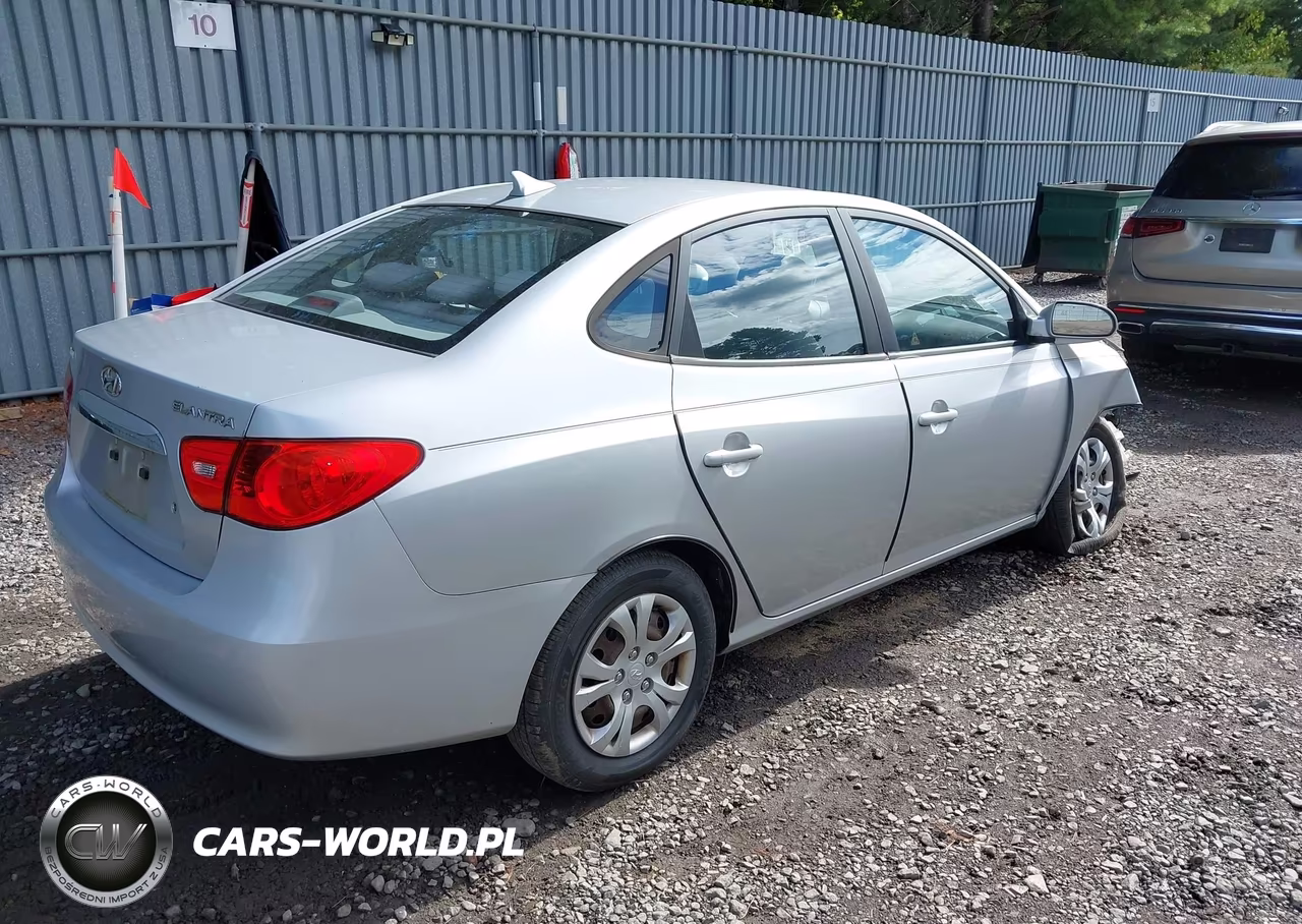 2010 Hyundai Elantra Gls VIN:KMHDU4AD8AU883611 - 4