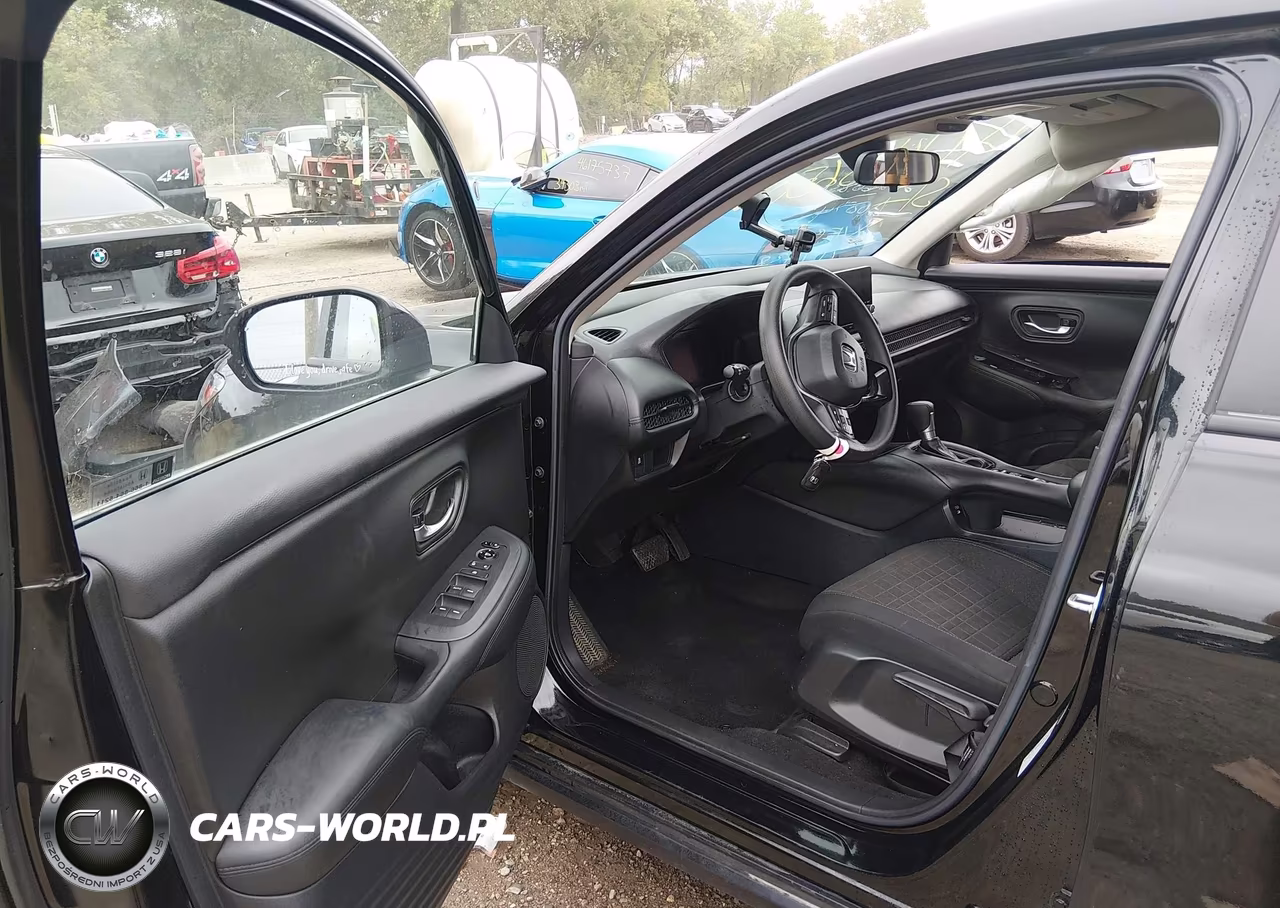 2025 Honda Hr-V Awd Lx VIN:3CZRZ2H36SM717438 - 5
