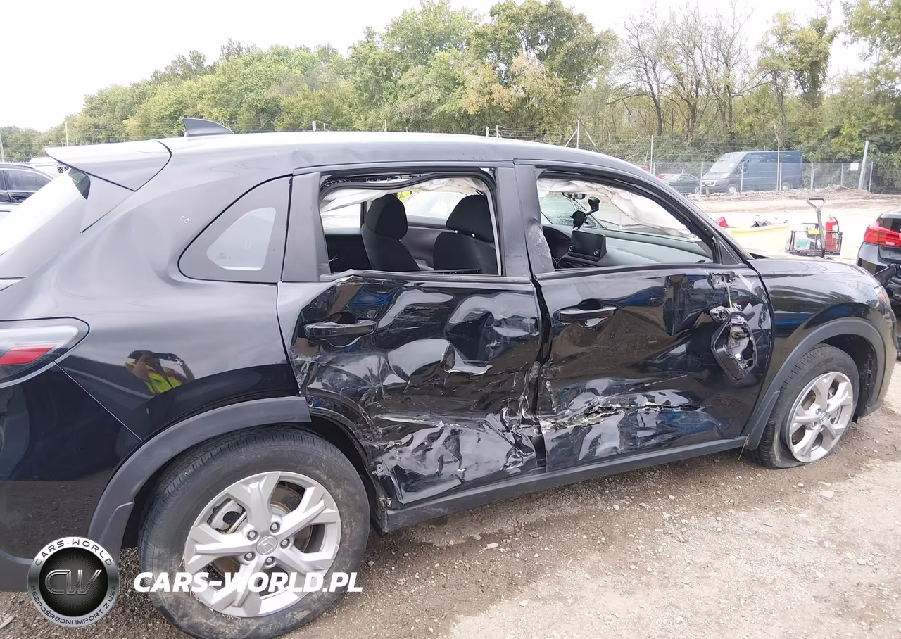 2025 Honda Hr-V Awd Lx VIN:3CZRZ2H36SM717438 - 6