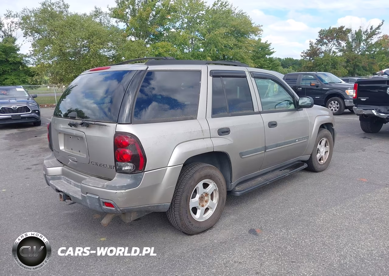 2002 Chevrolet Trailblazer Lt VIN:1GNDT13S922457545 - 4
