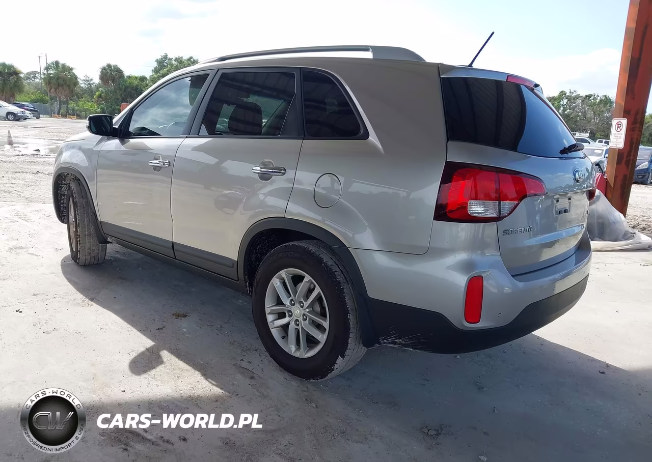 2015 Kia Sorento Lx VIN:5XYKT3A63FG568217 - 3