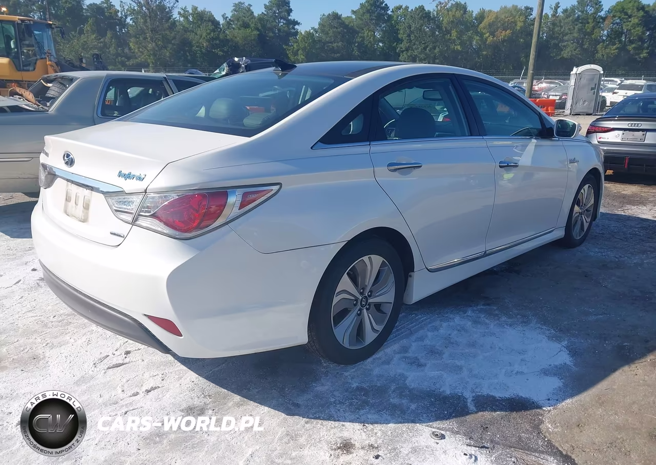 2015 Hyundai Sonata Hybrid Limited VIN:KMHEC4A4XFA128654 - 4