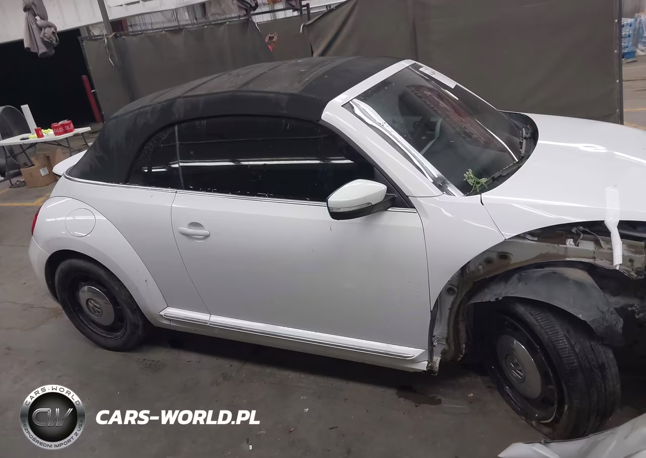 2015 Volkswagen Beetle 1.8T VIN:3VW517ATXFM806614 - 12