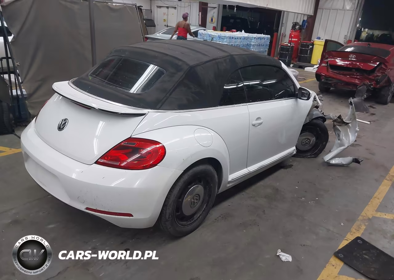 2015 Volkswagen Beetle 1.8T VIN:3VW517ATXFM806614 - 4
