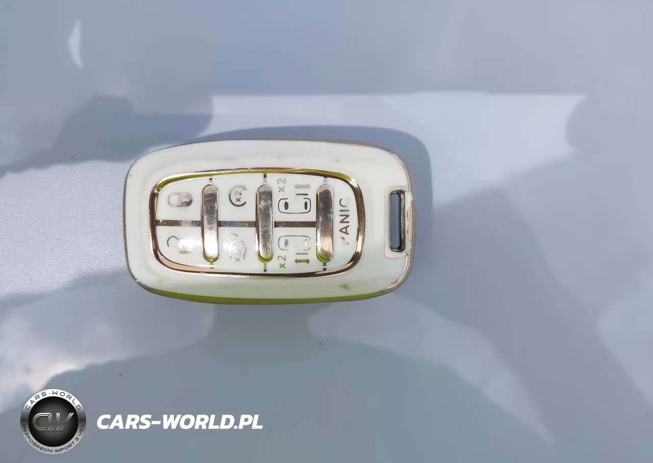 2018 Chrysler Pacifica Touring L VIN:2C4RC1BG0JR141818 - 11