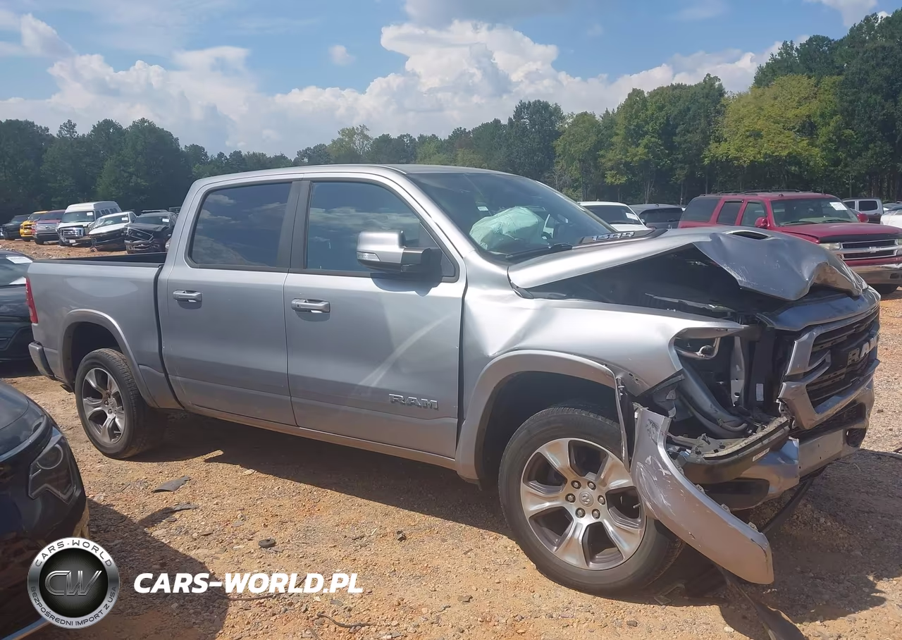 2019 Ram 1500 Laramie 4X4 5'7 Box VIN:1C6RRFJG4KN752079 - 13