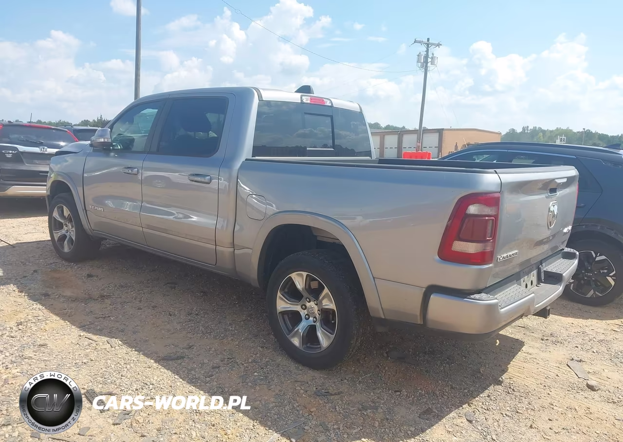2019 Ram 1500 Laramie 4X4 5'7 Box VIN:1C6RRFJG4KN752079 - 3