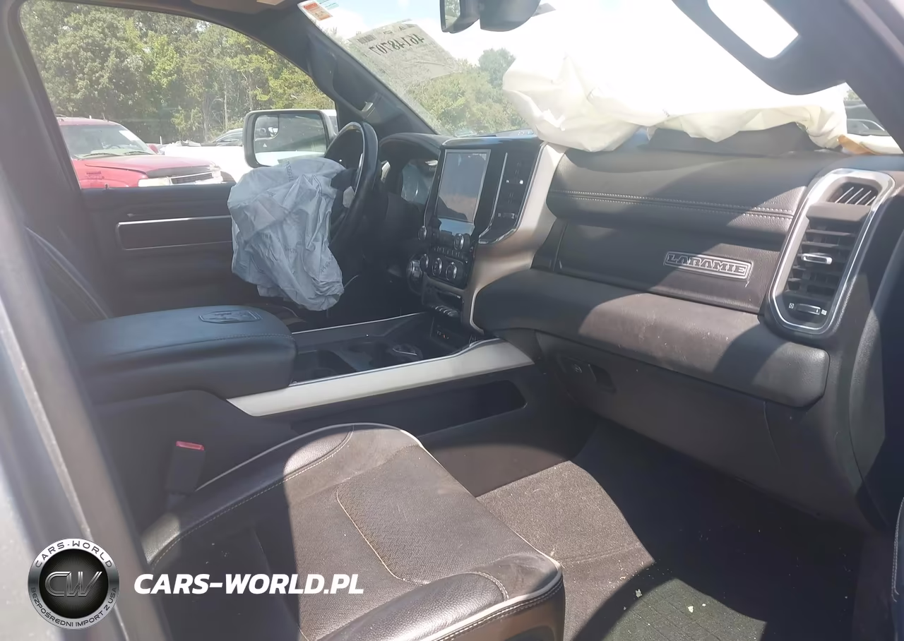 2019 Ram 1500 Laramie 4X4 5'7 Box VIN:1C6RRFJG4KN752079 - 5
