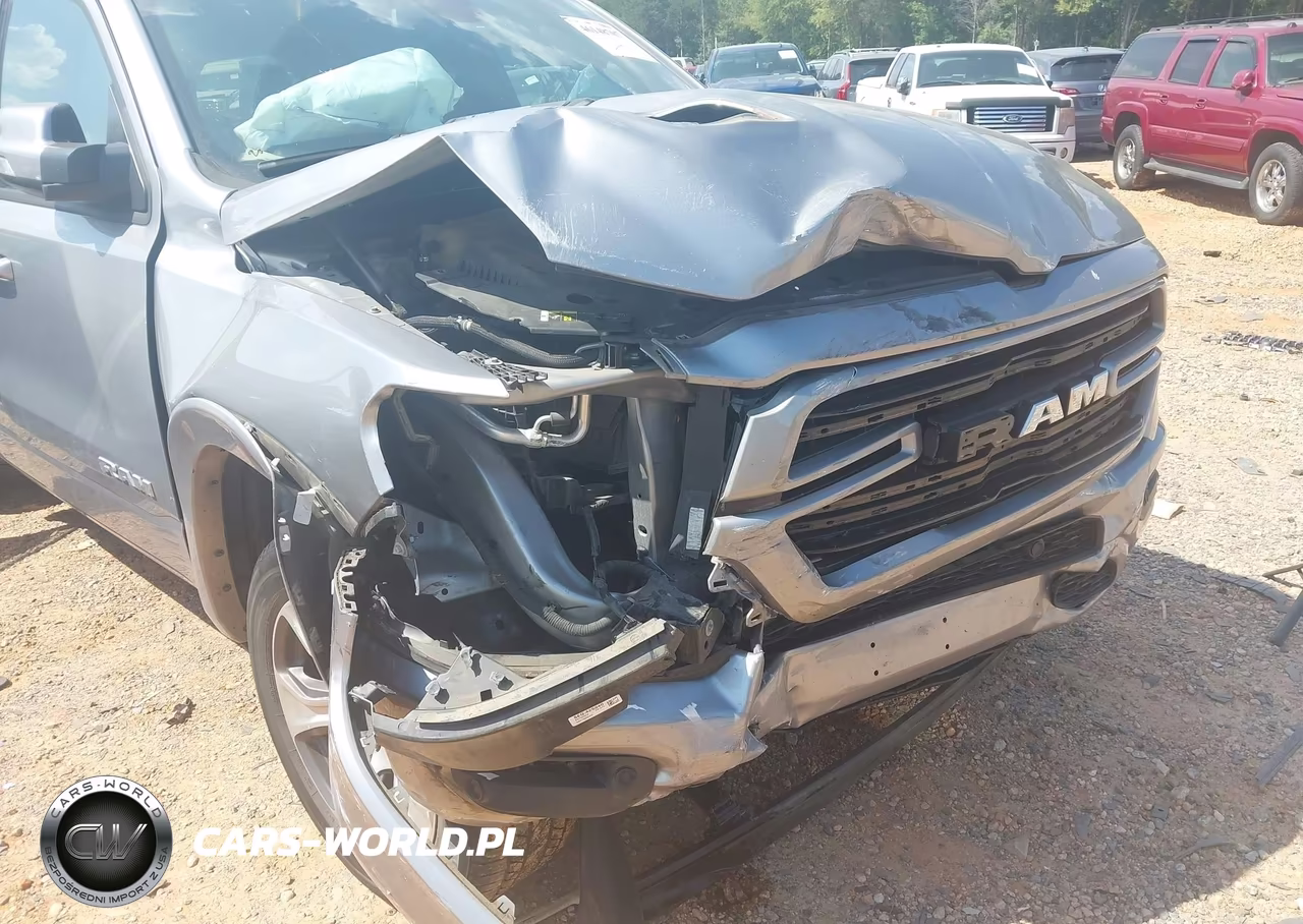 2019 Ram 1500 Laramie 4X4 5'7 Box VIN:1C6RRFJG4KN752079 - 6