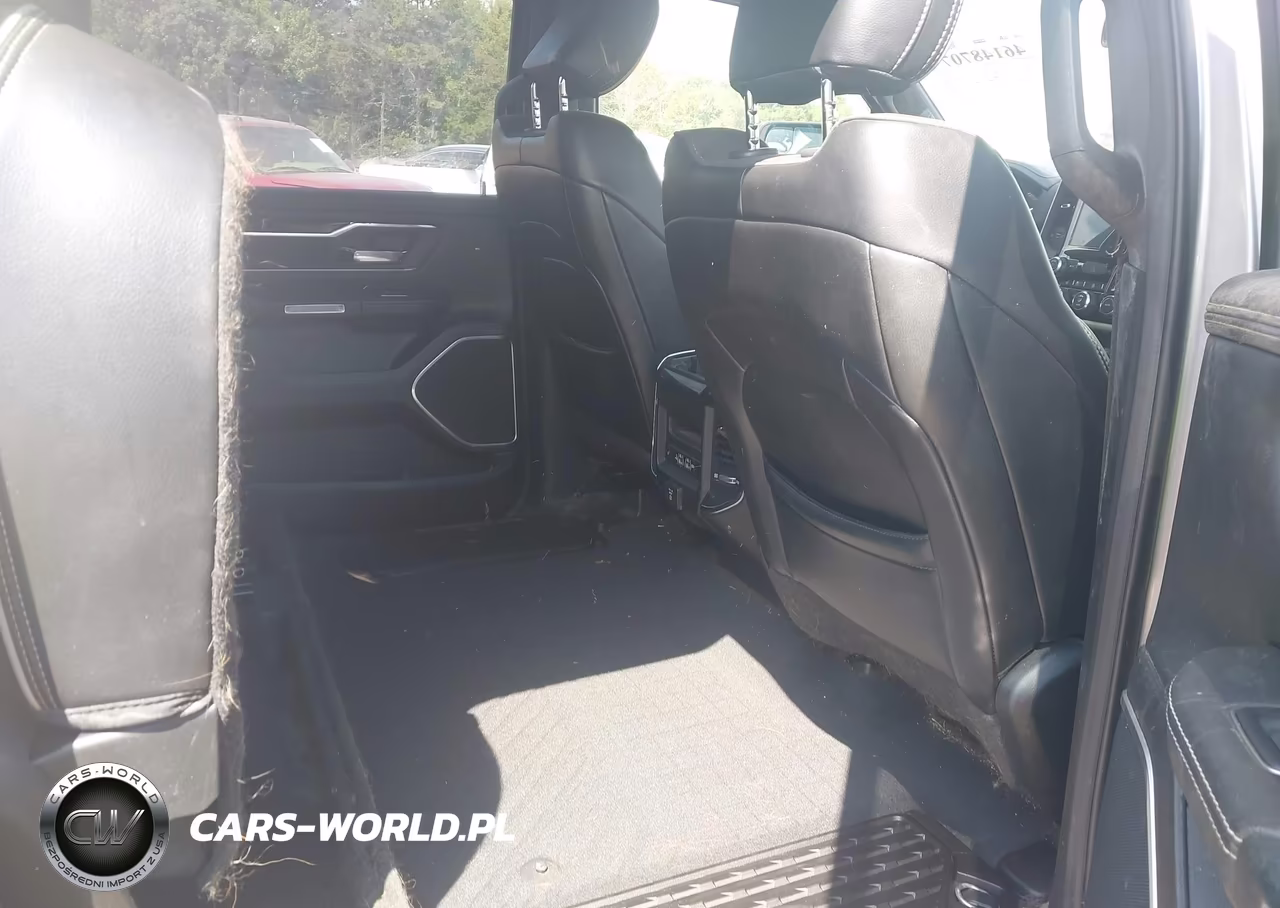 2019 Ram 1500 Laramie 4X4 5'7 Box VIN:1C6RRFJG4KN752079 - 8
