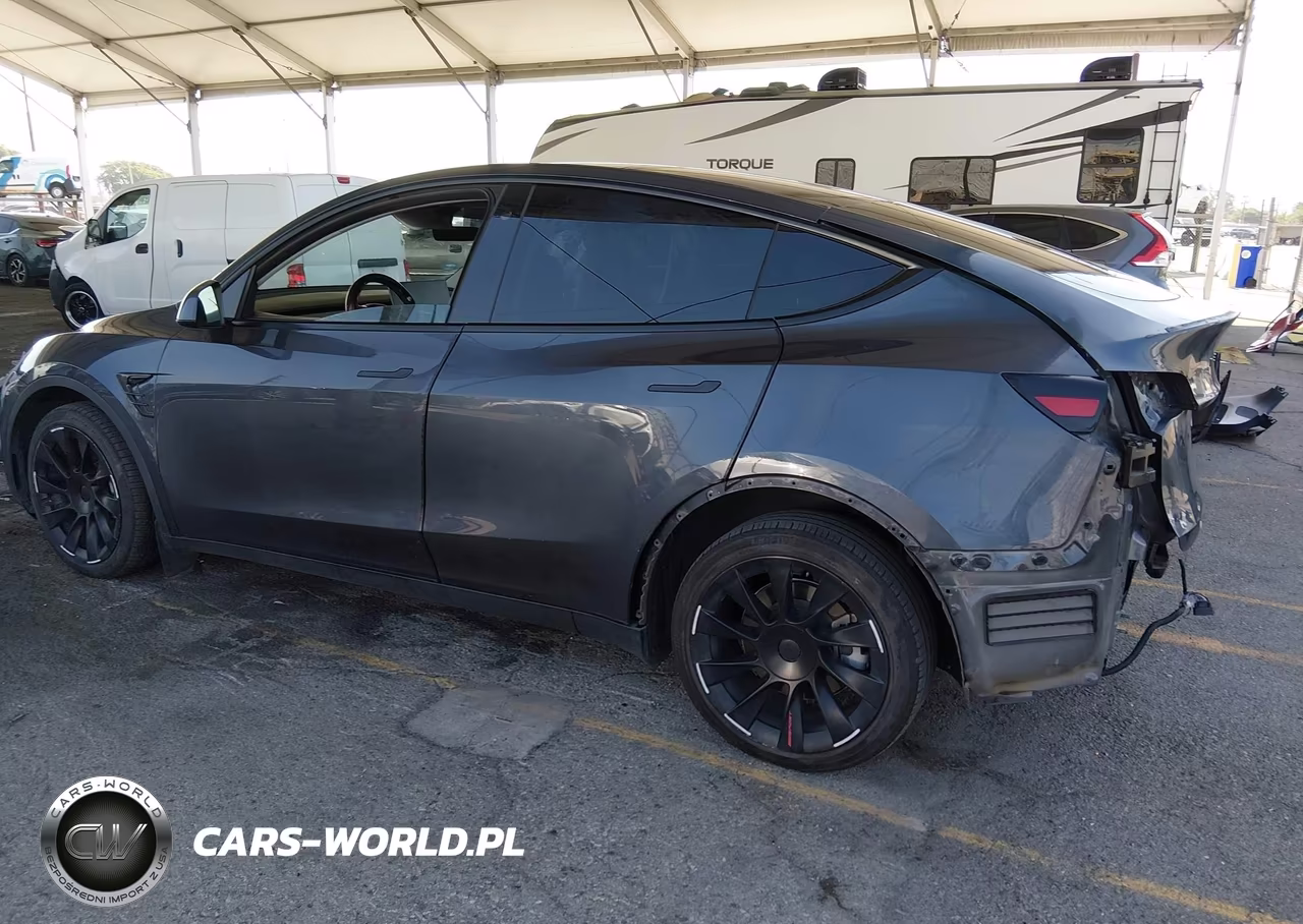 2021 Tesla Model Y Long Range VIN:5YJYGDEE4MF282595 - 14