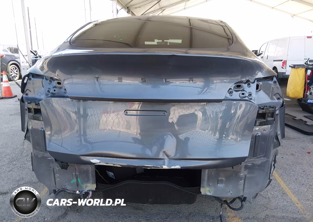 2021 Tesla Model Y Long Range VIN:5YJYGDEE4MF282595 - 16