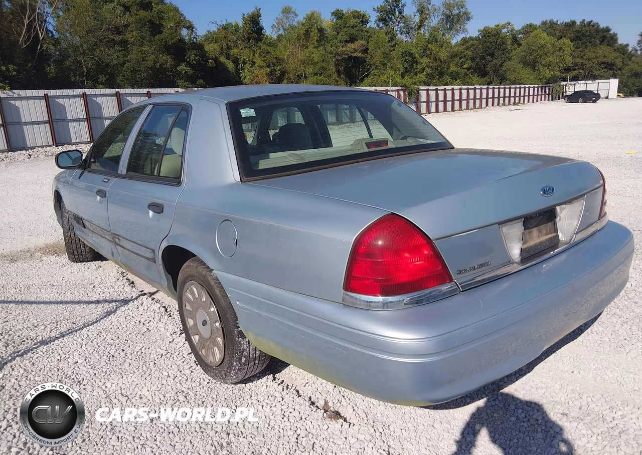 2006 Ford Crown Victoria Standard VIN:2FAFP73V96X130543 - 3