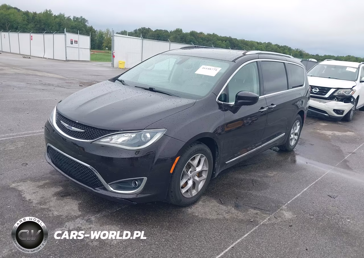 2017 Chrysler Pacifica Touring-L Plus VIN:2C4RC1EG6HR729471 - 2