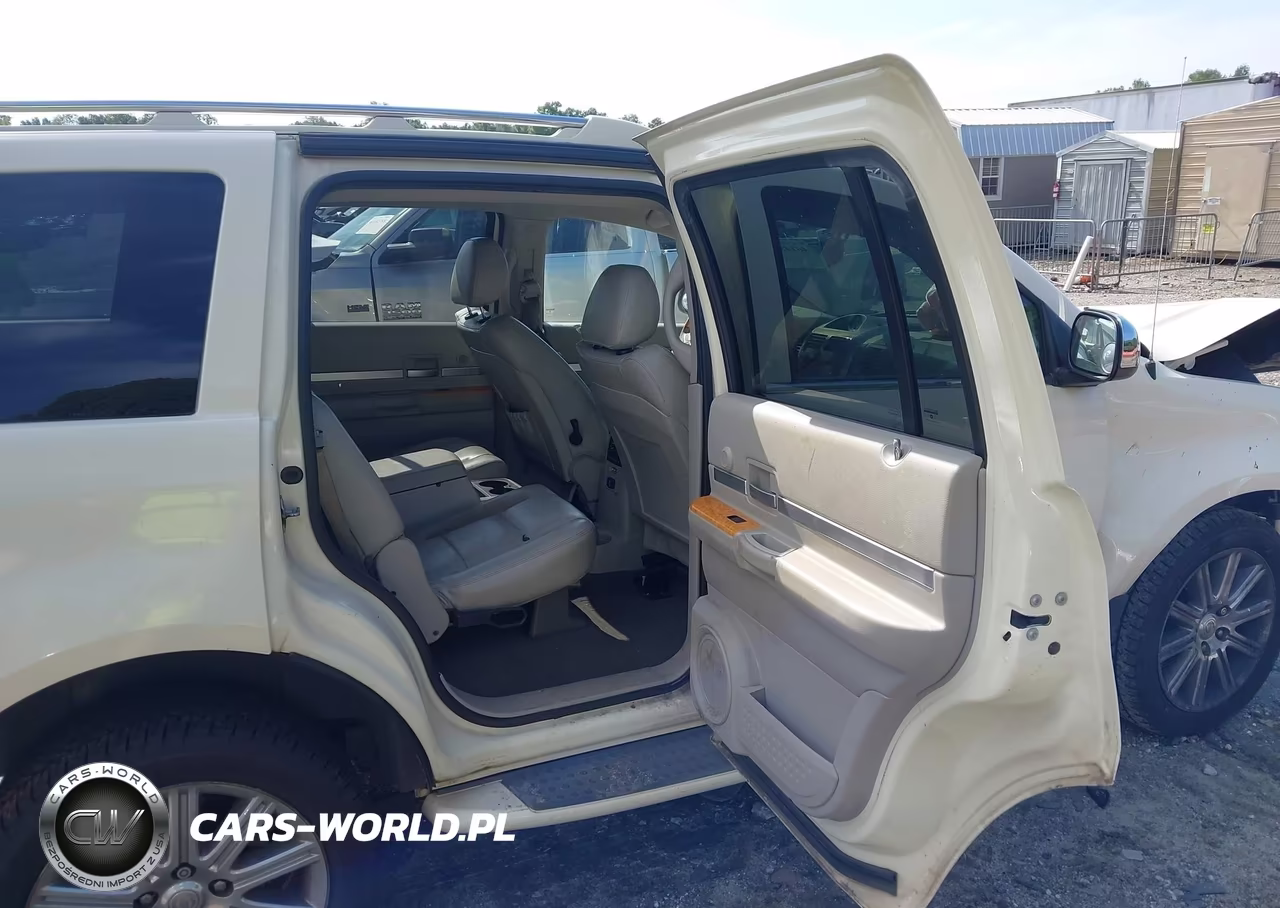 2009 Chrysler Aspen Limited VIN:1A8HX58T39F715917 - 8