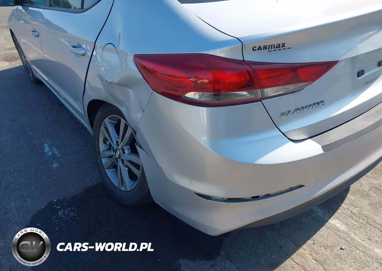 2017 Hyundai Elantra Value Edition VIN:5NPD84LFXHH183617 - 17