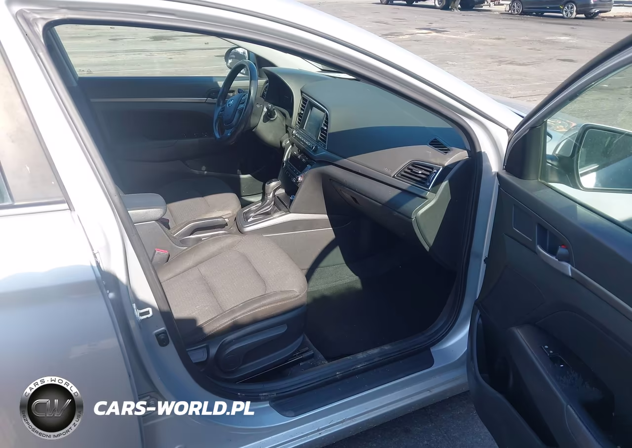 2017 Hyundai Elantra Value Edition VIN:5NPD84LFXHH183617 - 5