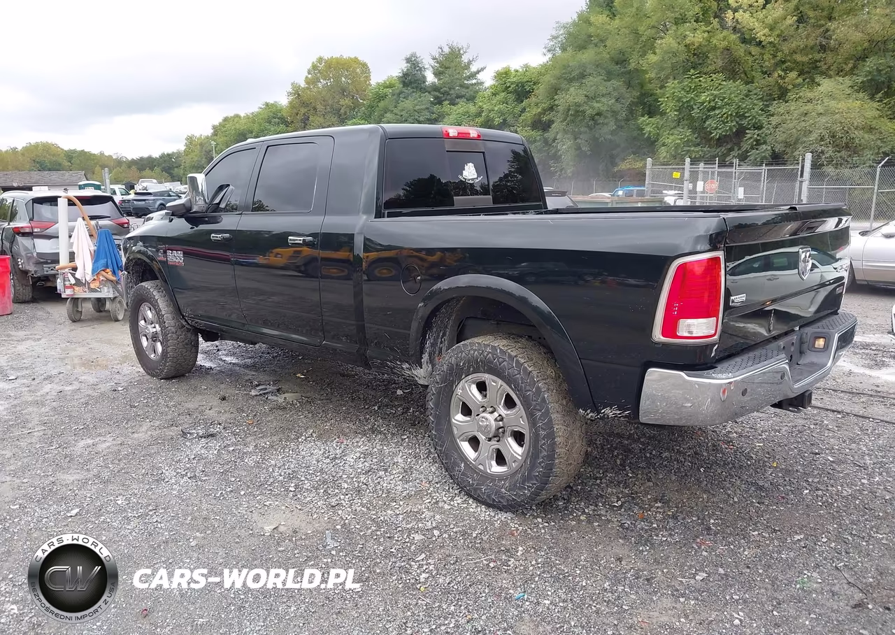 2015 Ram 2500 Laramie VIN:3C6UR5NL2FG547659 - 3