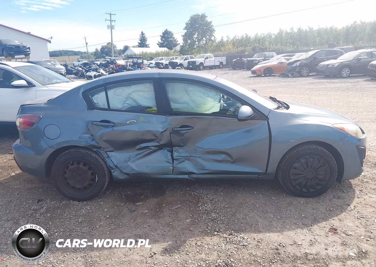 2011 Mazda Mazda3 I Sport VIN:JM1BL1UG6B1355619 - 13