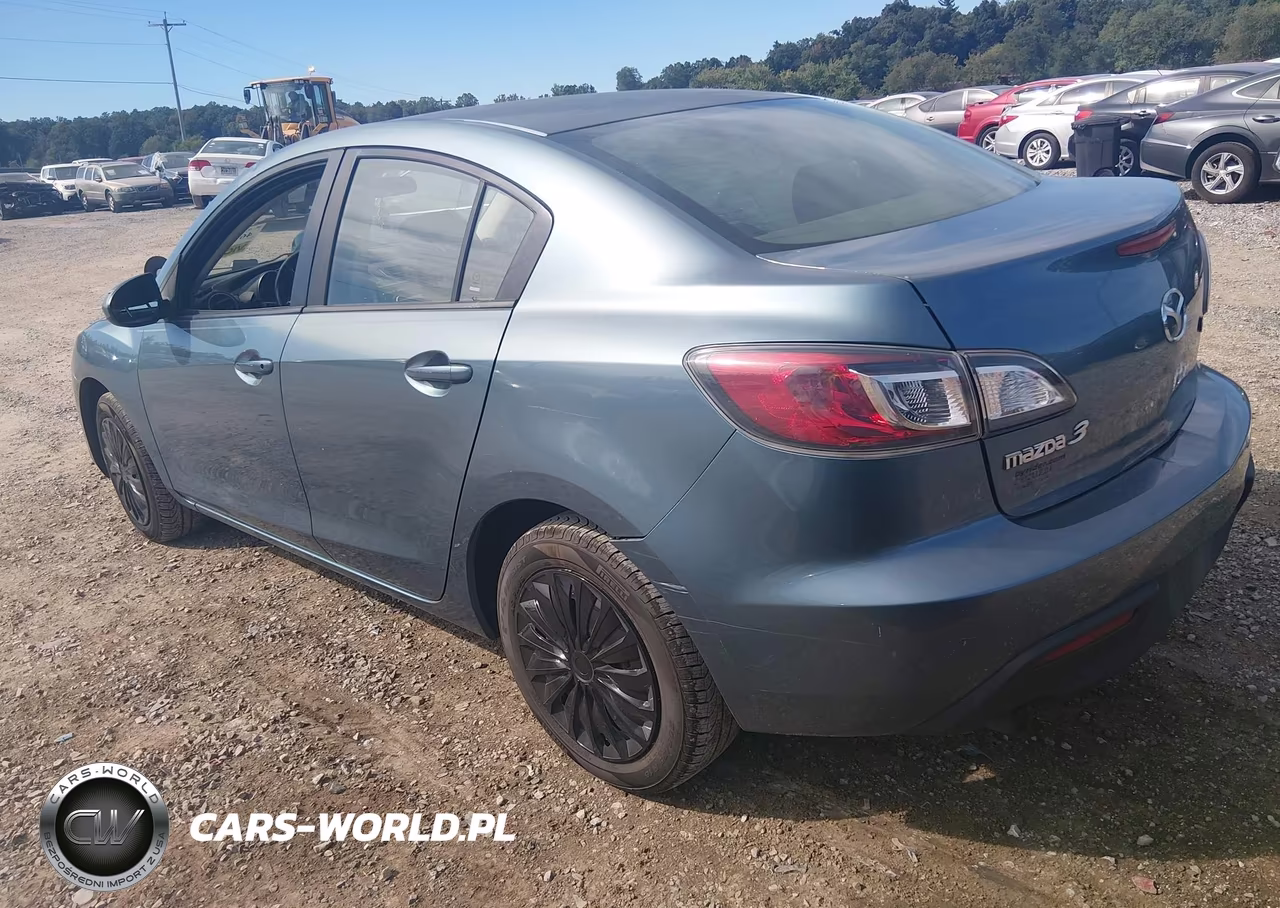 2011 Mazda Mazda3 I Sport VIN:JM1BL1UG6B1355619 - 3