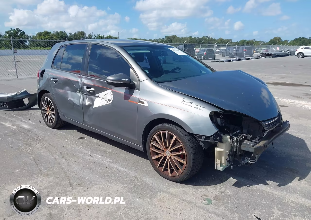 2013 Volkswagen Golf 2.5L 4-Door