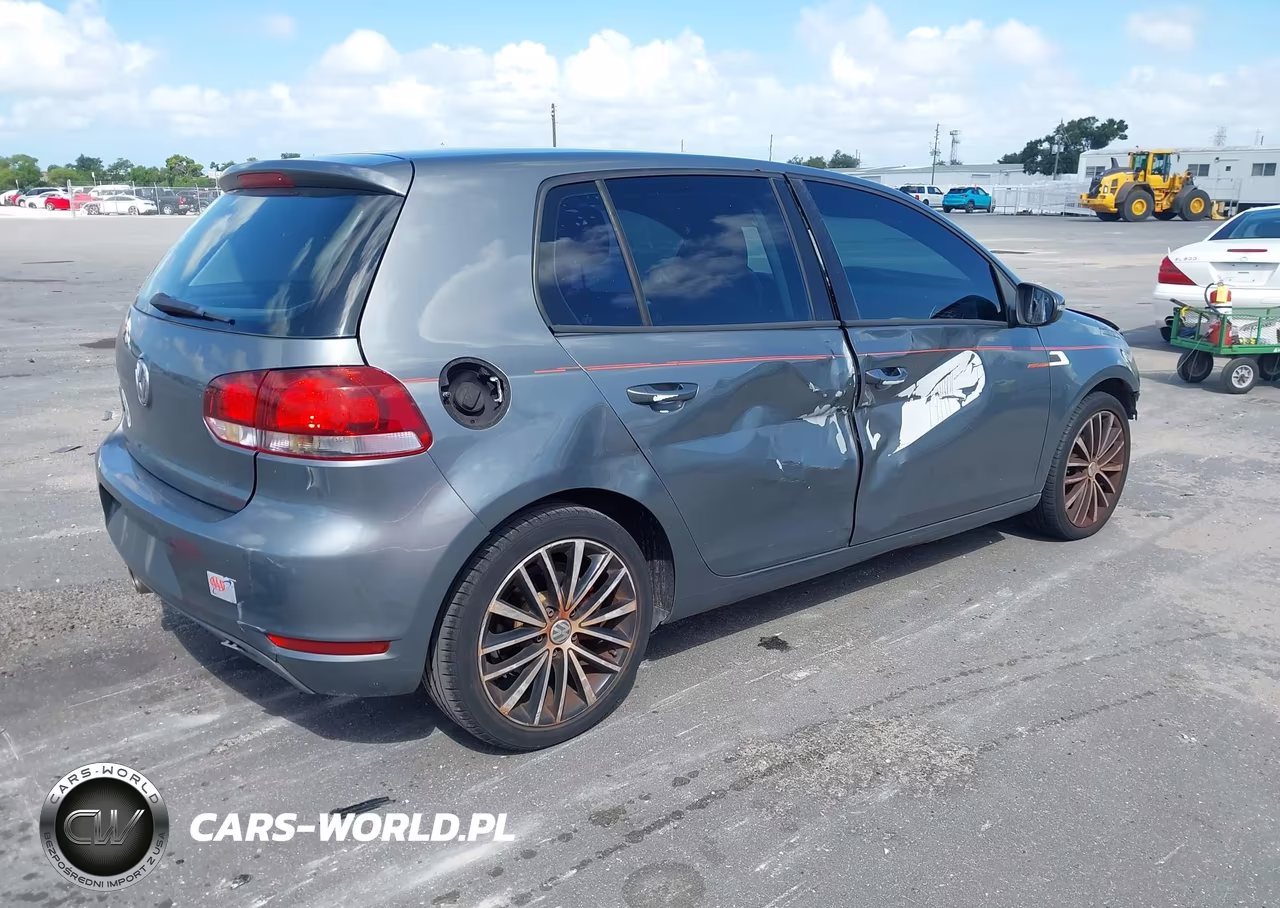 2013 Volkswagen Golf 2.5L 4-Door VIN:WVWDB7AJ3DW137934 - 4