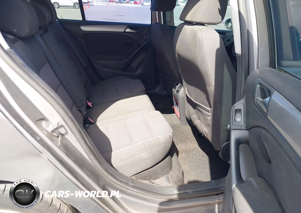 2013 Volkswagen Golf 2.5L 4-Door VIN:WVWDB7AJ3DW137934 - 8