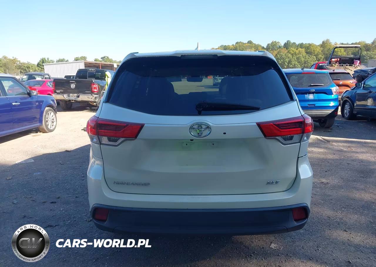2018 Toyota Highlander Xle VIN:5TDKZRFHXJS275499 - 16